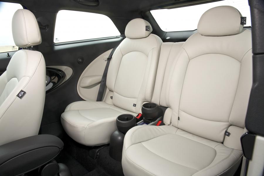  Mini Paceman Cooper SD 2013 года  (UK) (фото 10 из 97)